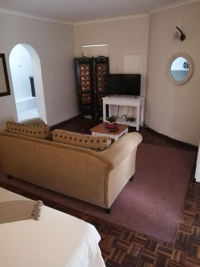 36 Mount Road Guesthouse And Self Catering Port Elizabeth Extérieur photo